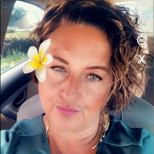 Meet your Posher, Jasmine